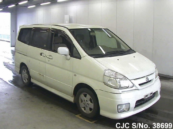 2005 Nissan / Serena Stock No. 38699