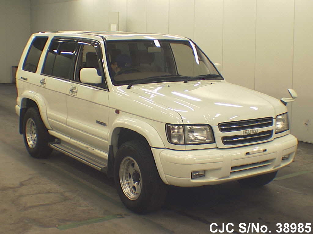 Isuzu bighorn 2000