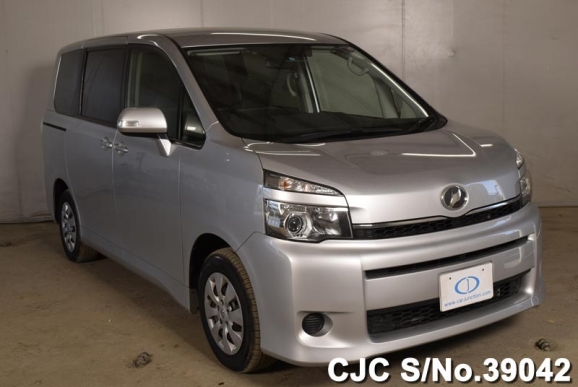 2011 Toyota / Voxy Stock No. 39042