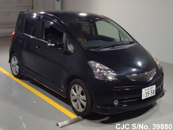 2005 Toyota / Ractis Stock No. 39880