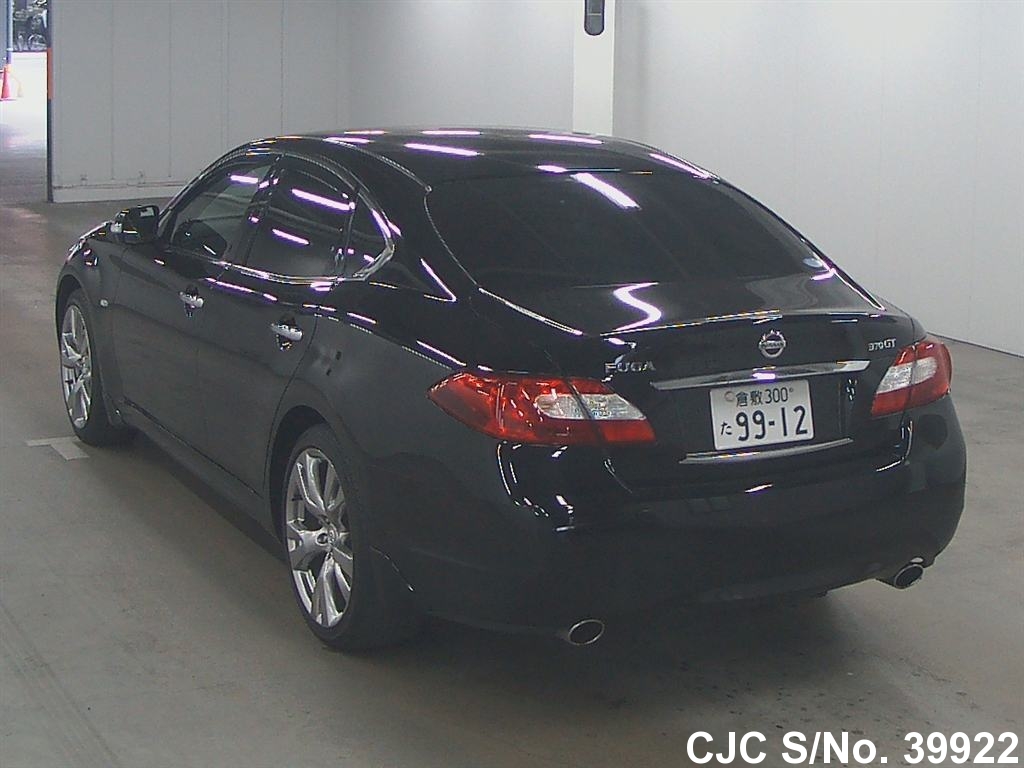 Nissan fuga 2010