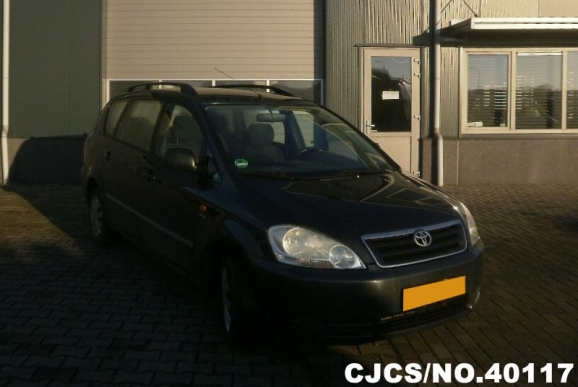 2002 Toyota / Avensis Stock No. 40117