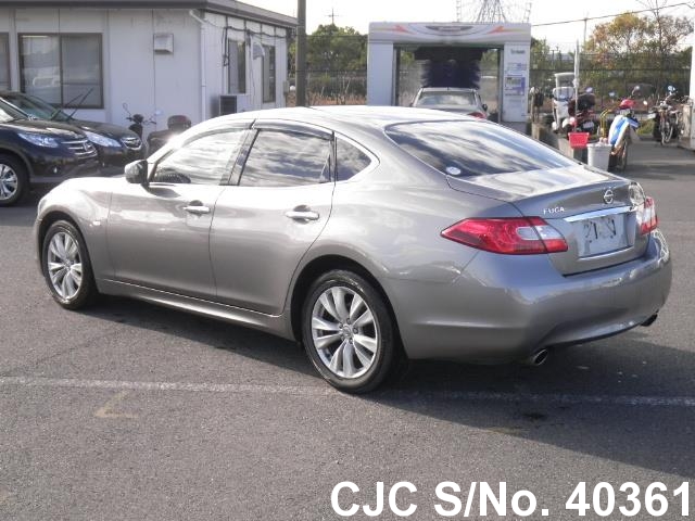 Nissan fuga 2010