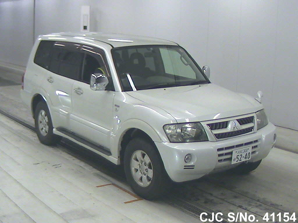 Mitsubishi pajero 2004