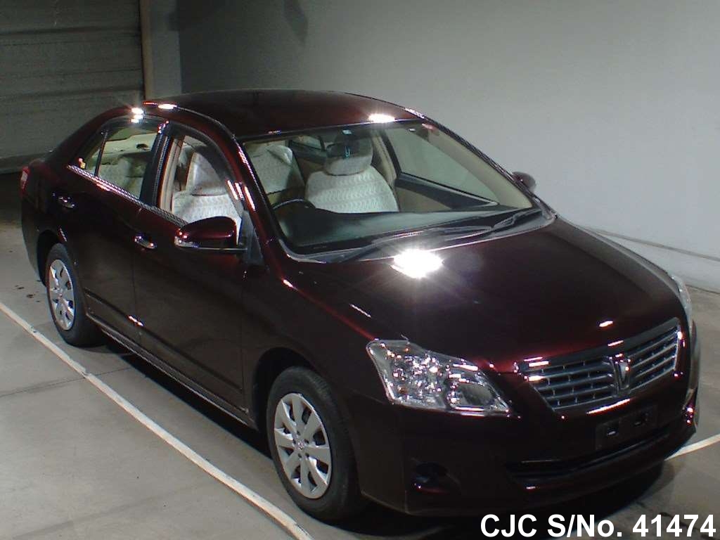 Toyota premio 2013