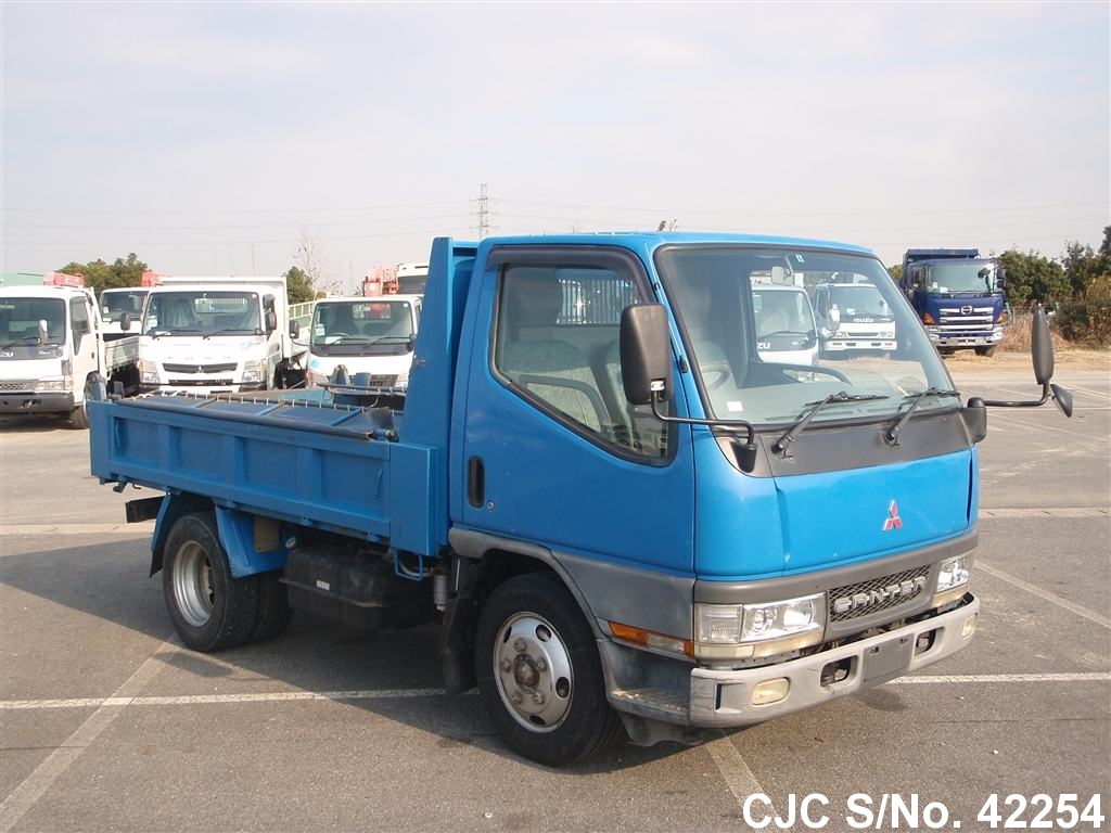 Автомобиль mitsubishi canter