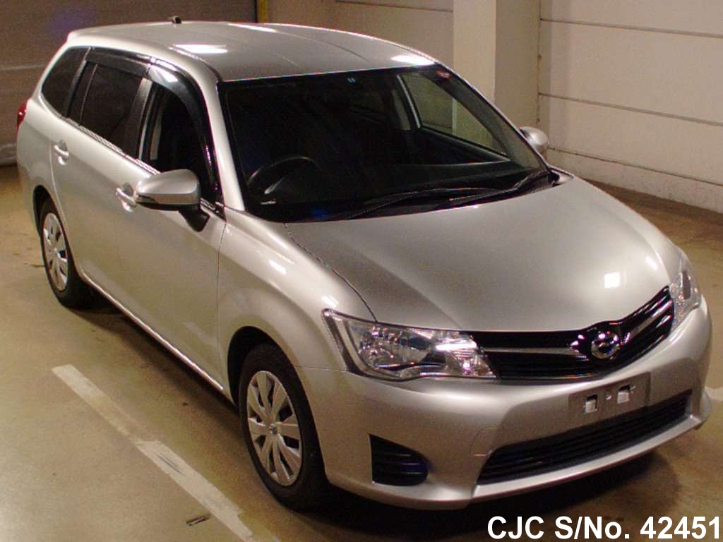 Toyota corolla fielder 2013