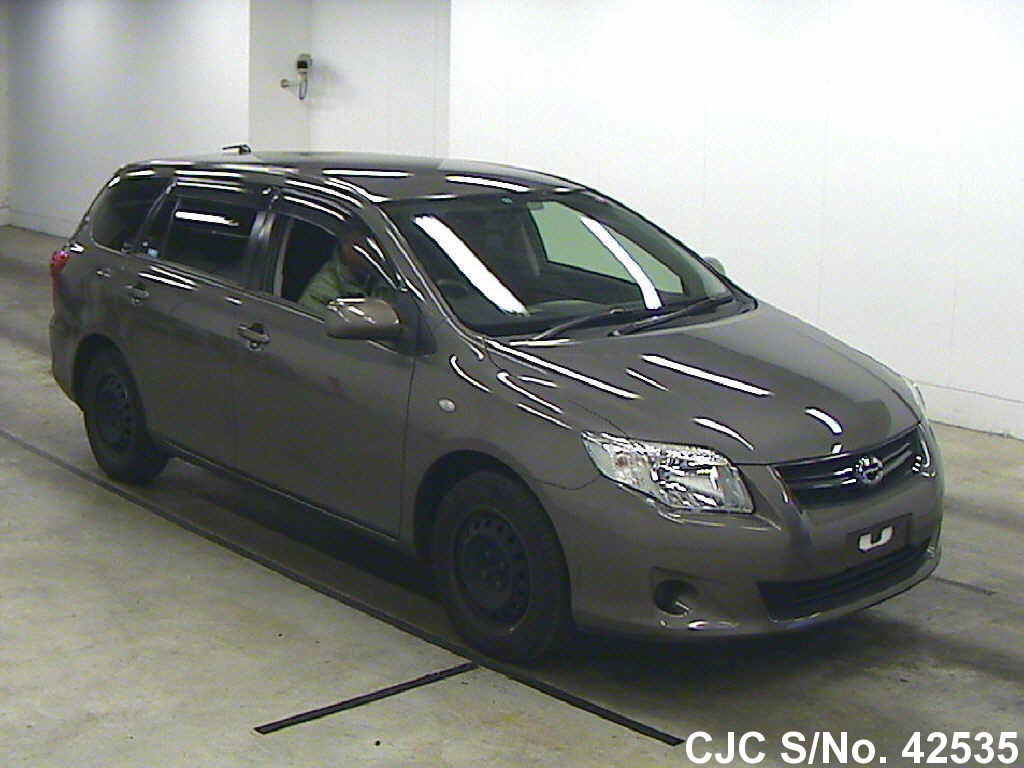 Toyota corolla fielder 2011