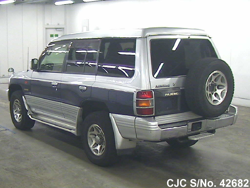 1998 Mitsubishi Pajero Silver for sale Stock No. 42682 Japanese