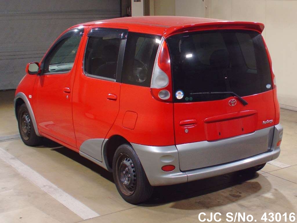 Toyota funcargo 2001