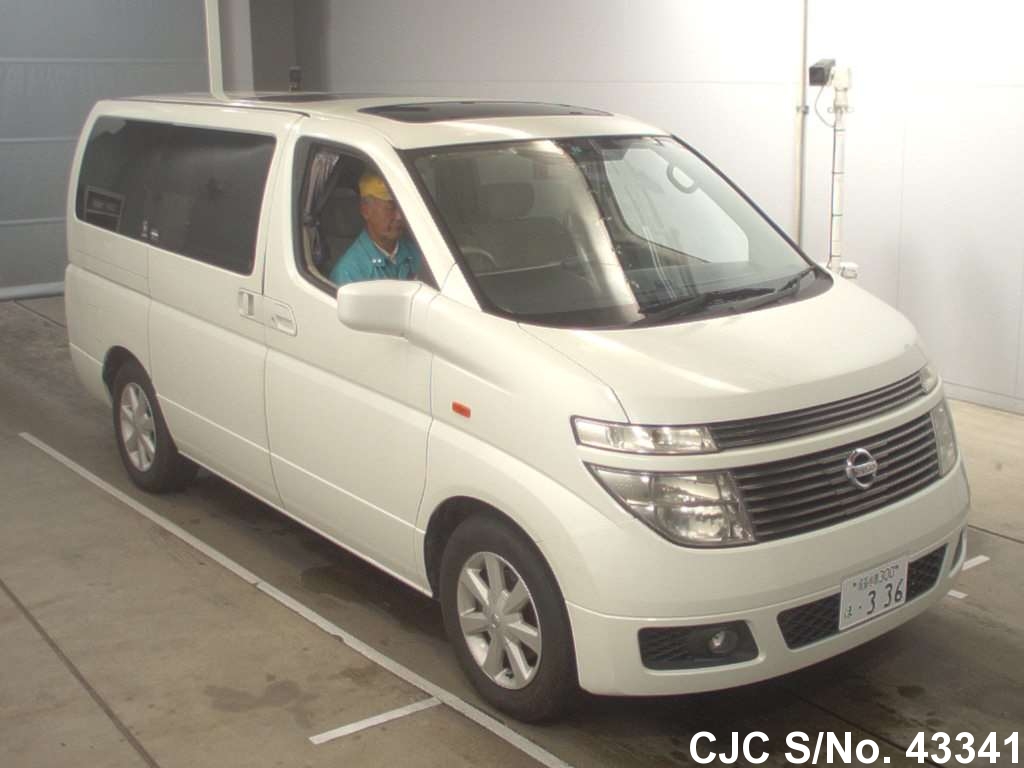 Nissan elgrand 2002