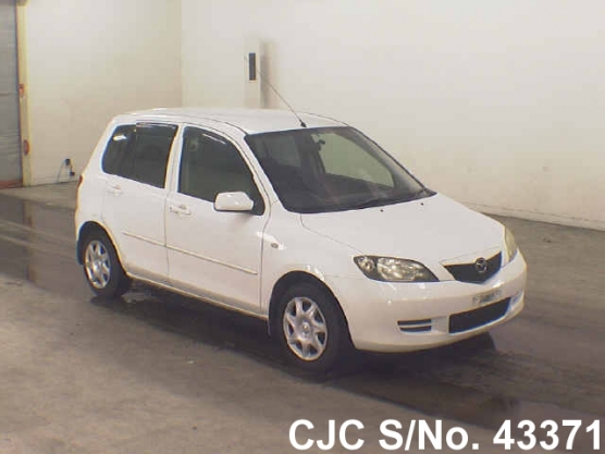 2003 Mazda / Demio Stock No. 43371