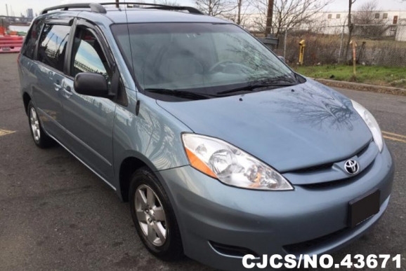 2009 Toyota / Sienna Stock No. 43671