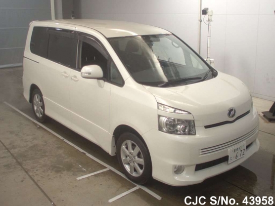 2008 Toyota / Voxy Stock No. 43958
