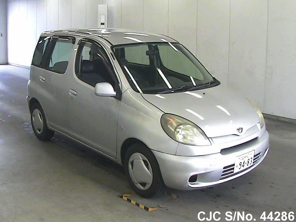 2000 Toyota Funcargo Silver for sale | Stock No. 44286 | Japanese Used ...