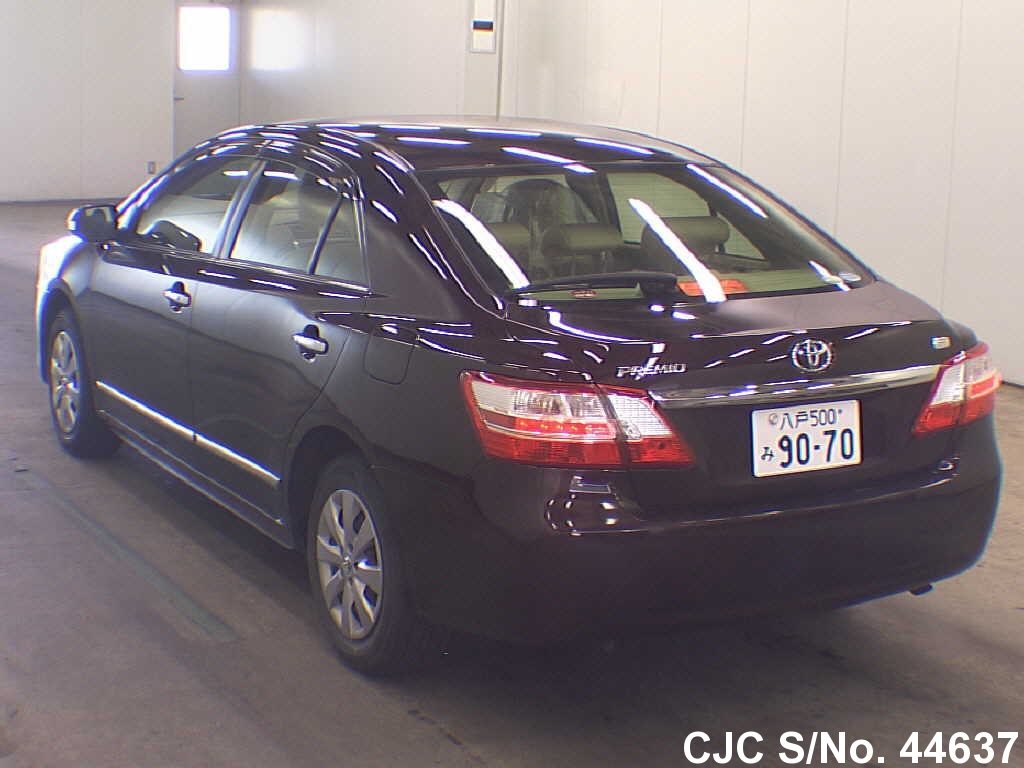 Toyota premio 2012