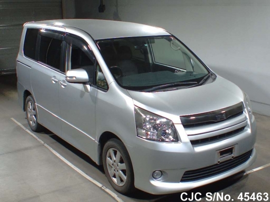2007 Toyota / Noah Stock No. 45463