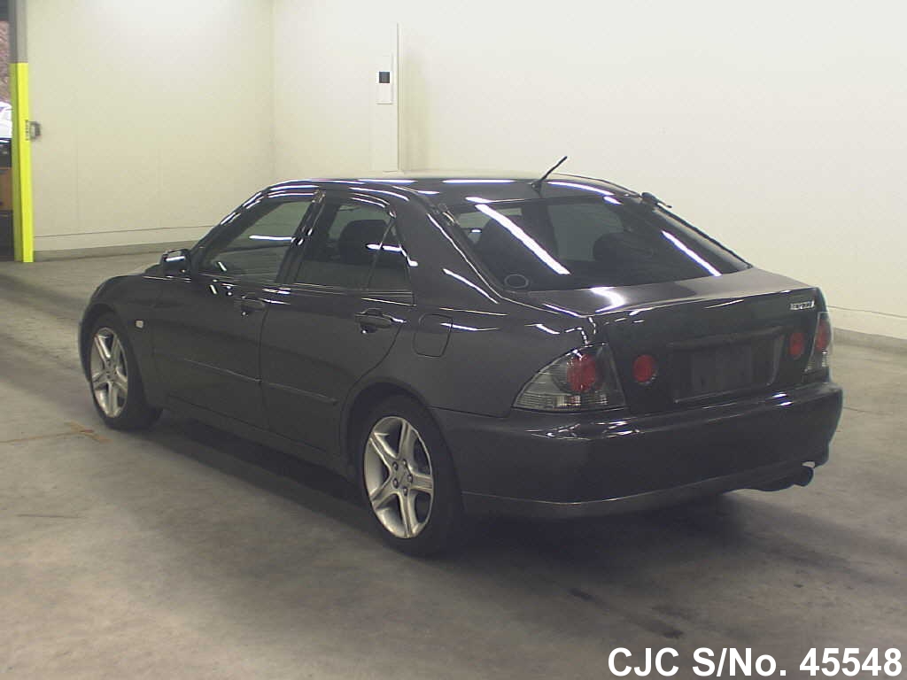 Toyota altezza 2002