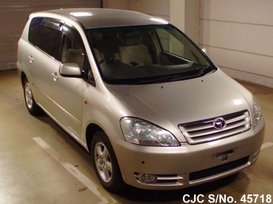 2001 Toyota / Ipsum Stock No. 45718
