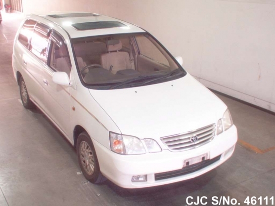 1999 Toyota / Ipsum Stock No. 46111
