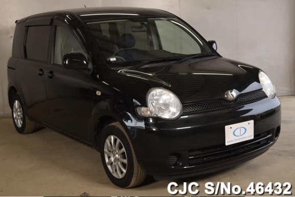 2004 Toyota / Sienta Stock No. 46432