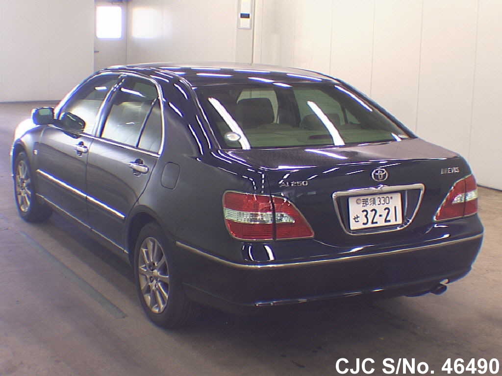 Toyota brevis 2003