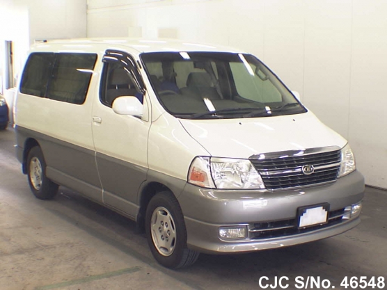 2000 Toyota / Granvia Stock No. 46548