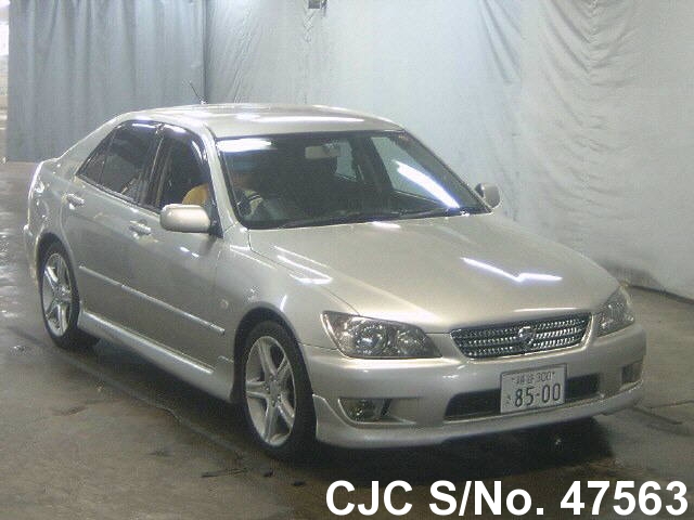 Toyota altezza 2005