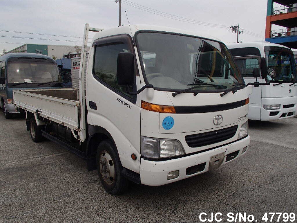 Toyota dyna 2000