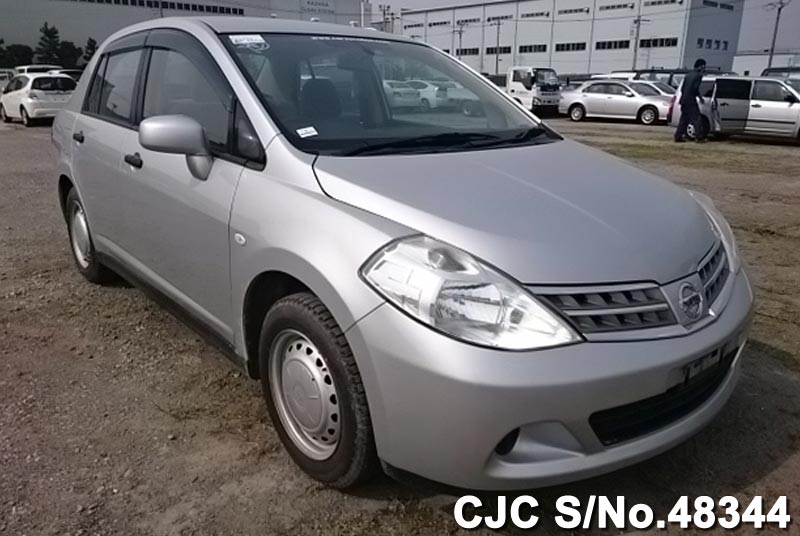 Nissan tiida latio 2010