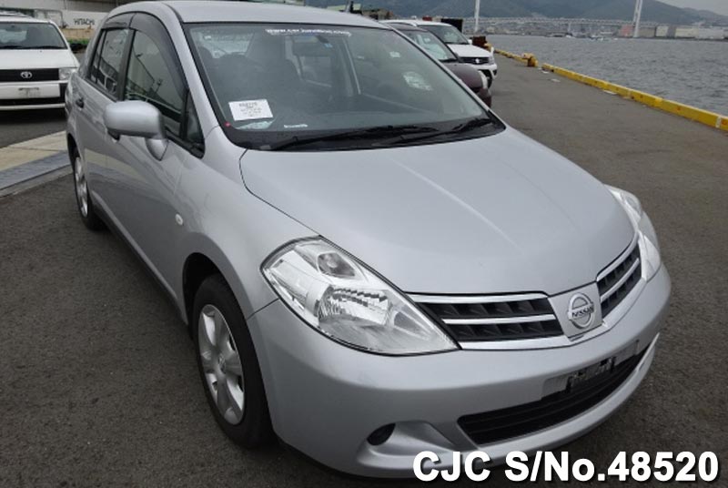 Ветровики nissan tiida latio