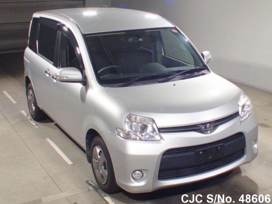 2011 Toyota / Sienta Stock No. 48606