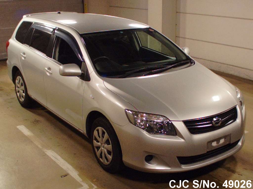Toyota corolla fielder 2011