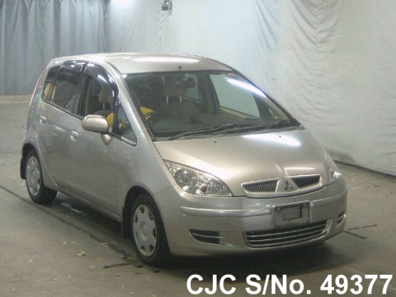 Mitsubishi colt 2003 года