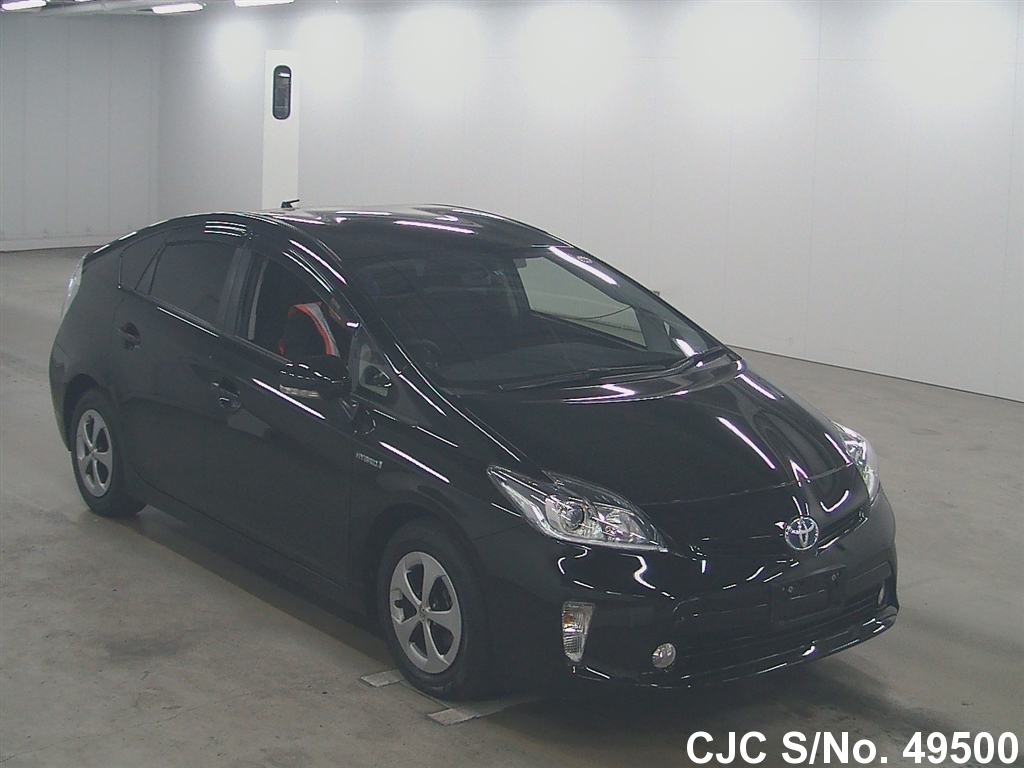 Toyota prius 2013 гибрид
