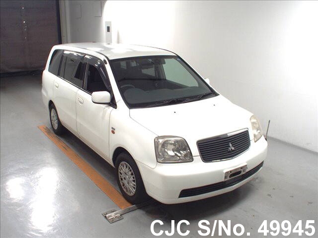 Mitsubishi dion 2000