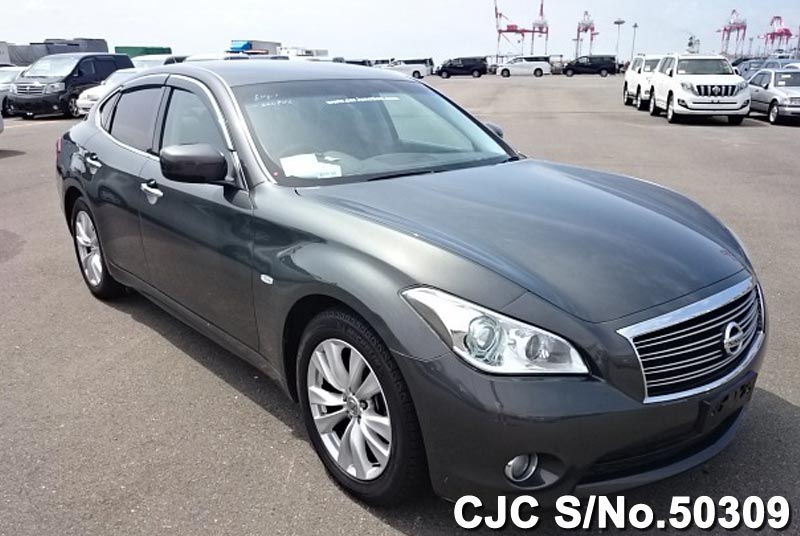 Nissan fuga 2010