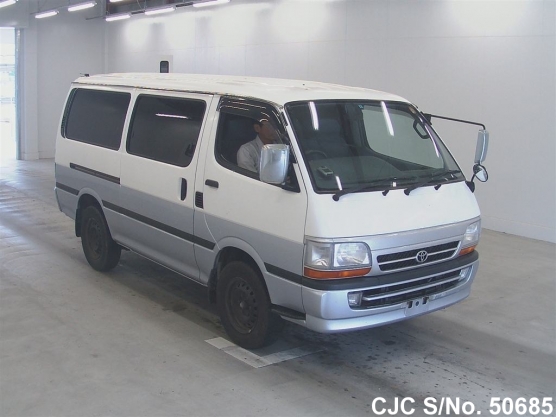 2004 Toyota / Hiace Stock No. 50685
