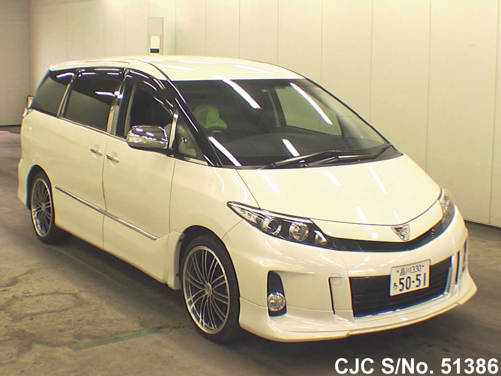 Toyota estima 2013