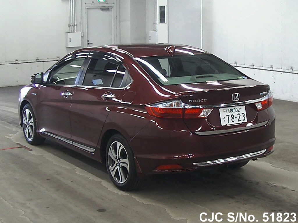 Honda grace 2015