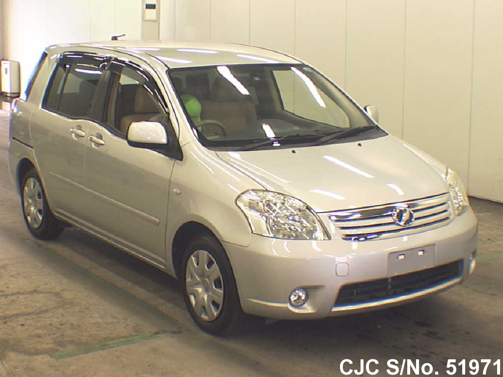 Toyota raum 2007