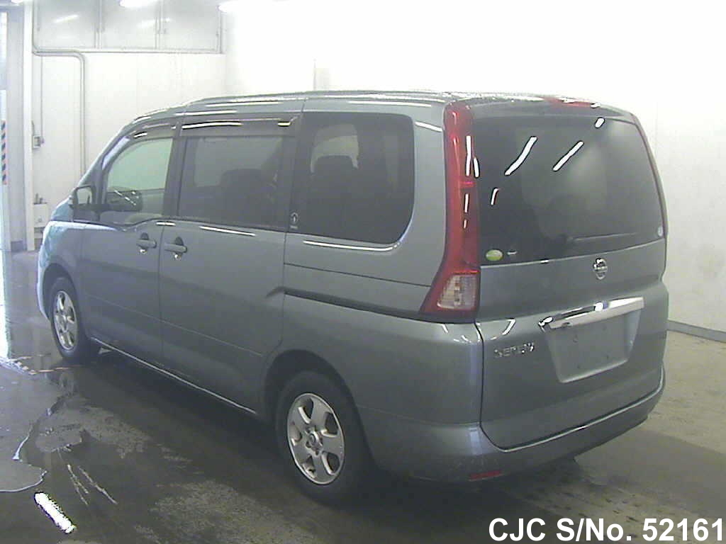 Ниссан сирена 2009