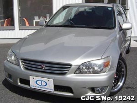 Toyota altezza 2000