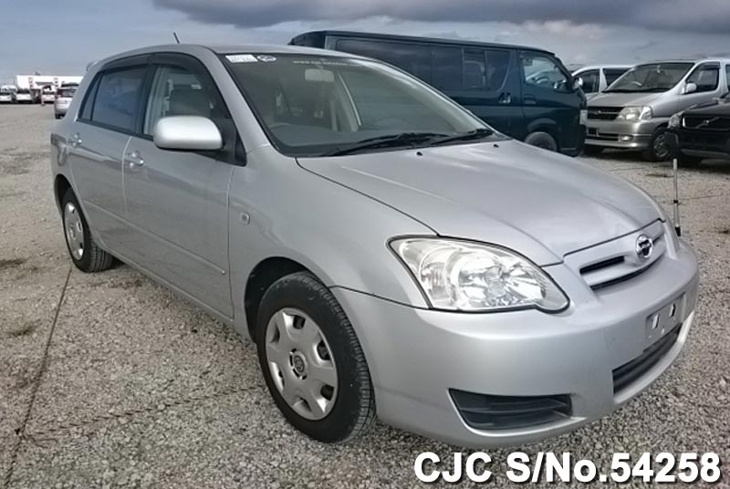 Toyota corolla runx 2005