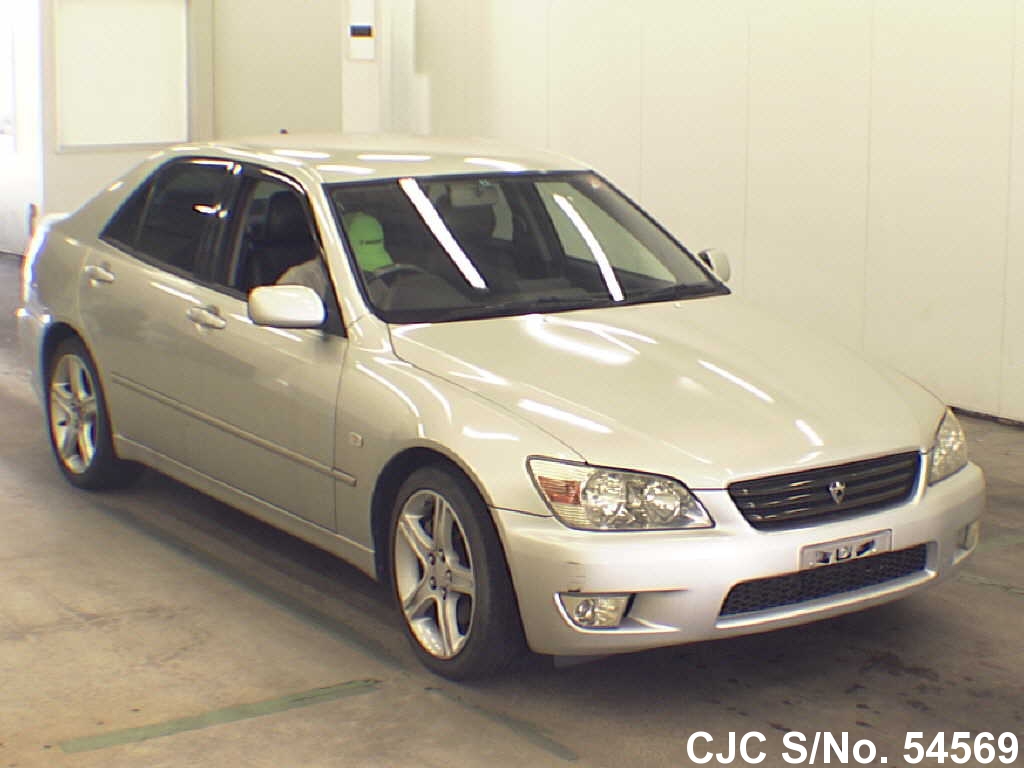 Toyota altezza stock