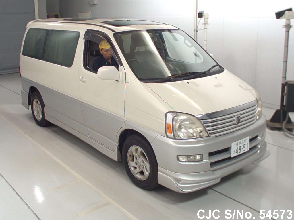 Toyota hiace regius 2002