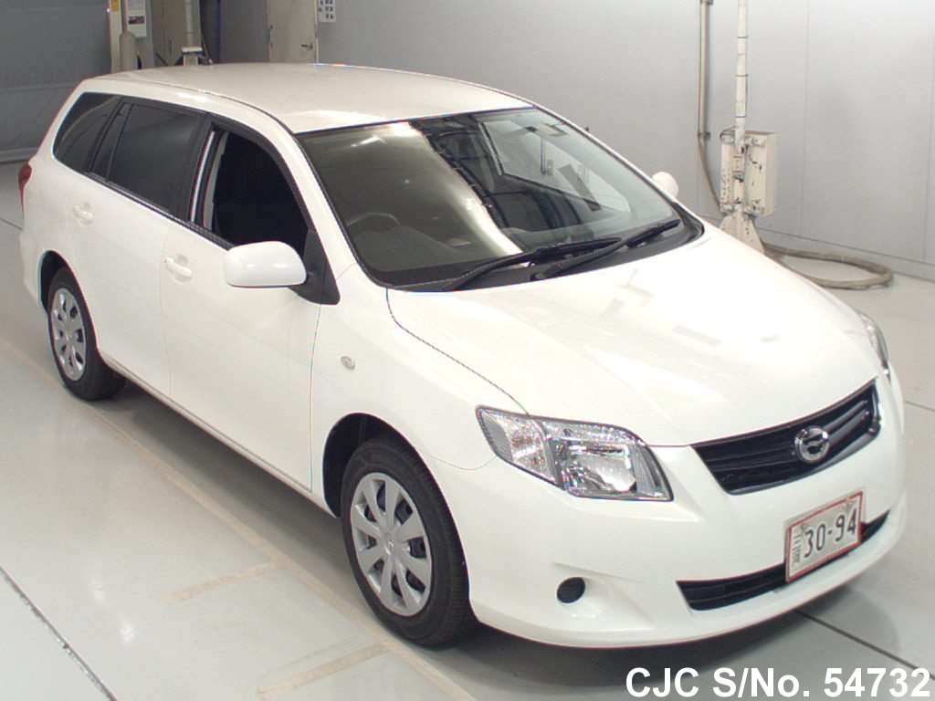 Toyota corolla fielder 2011