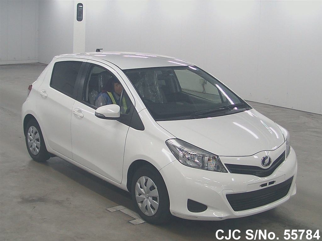 Тойота vitz 2013