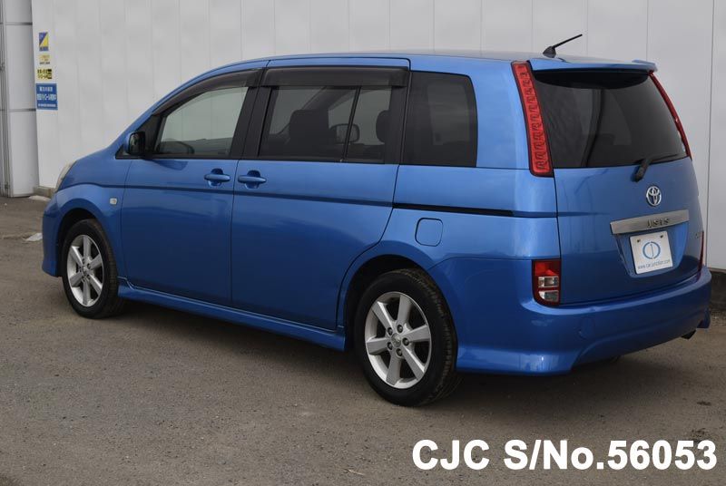 Toyota isis 2005