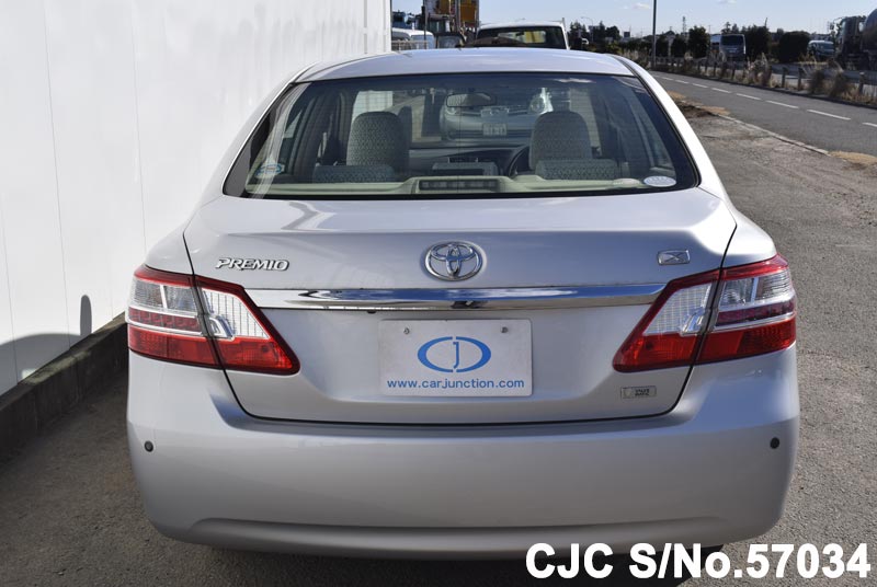 Toyota premio 2012